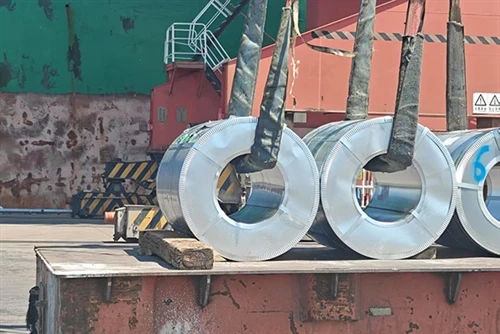 200 Tuj Txias Rolled Carbon Steel Coils Ua tiav qhov chaw nres nkoj ua haujlw...